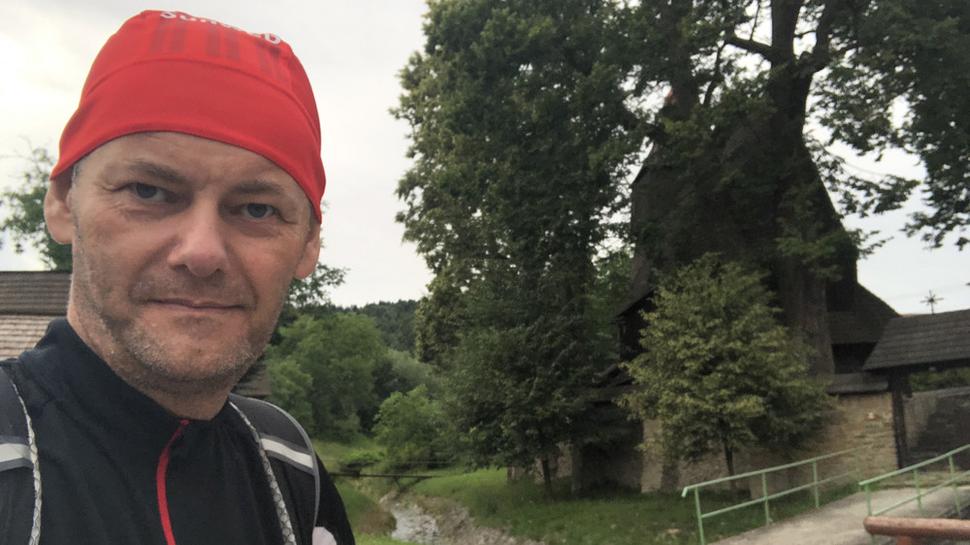 Pred kostolíkom v Hervartove