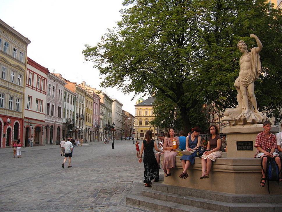 Plošča Rinok - centrálne námestie.