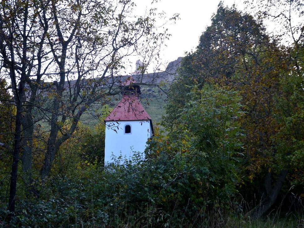 Zvonica pod hradbami