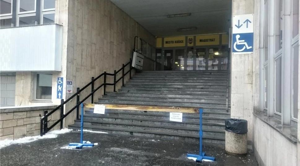 Bočné schodisko