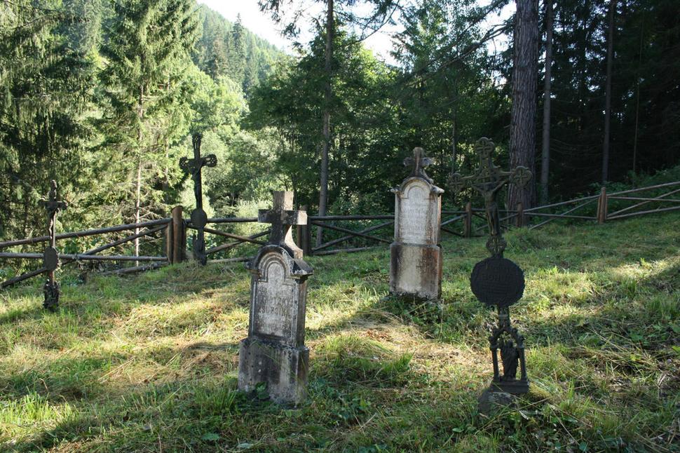 Starý lesnícky cintorín.
