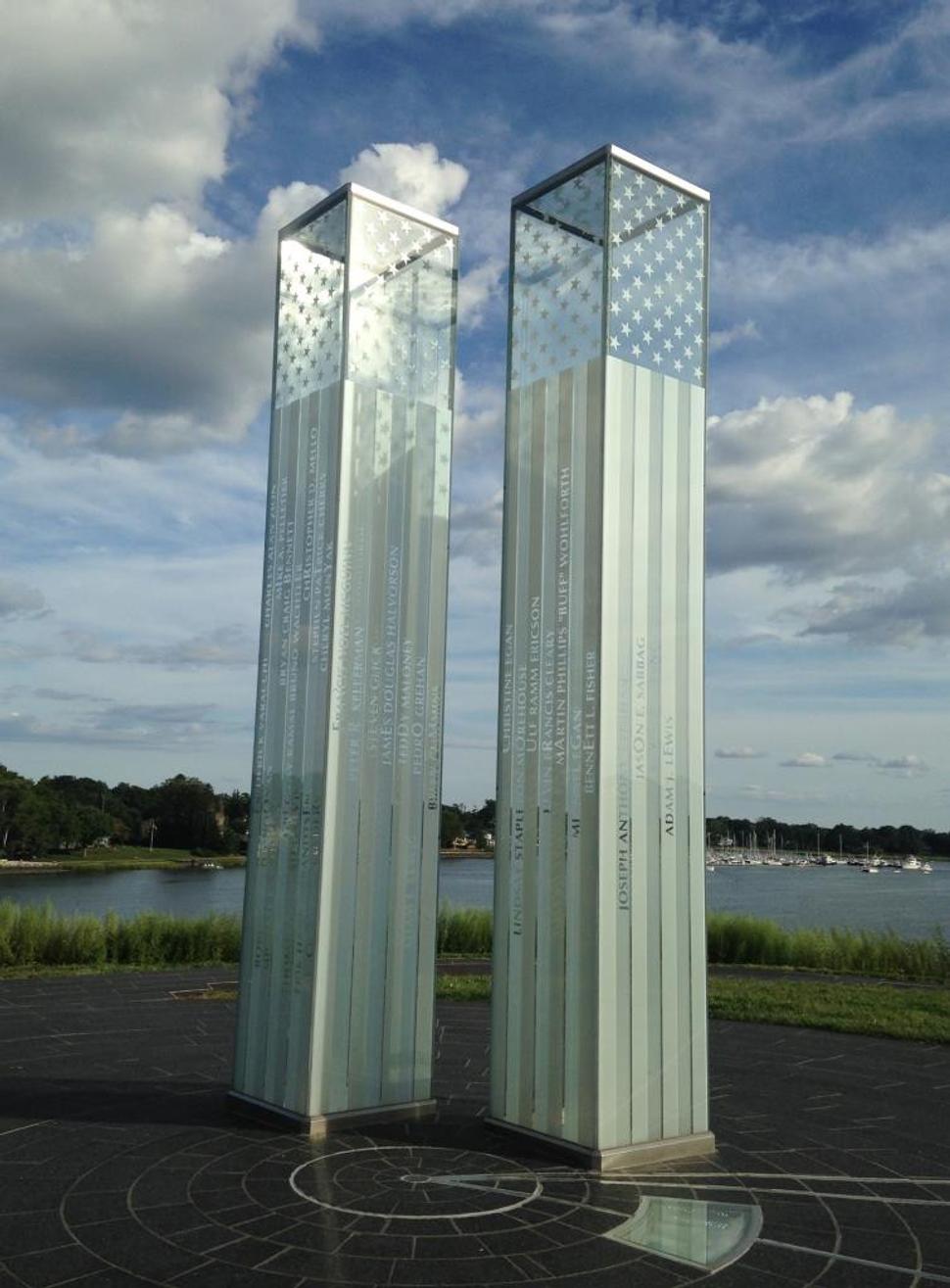 Pamätník obetiam 9/11 v parku Cos Cob (CT)