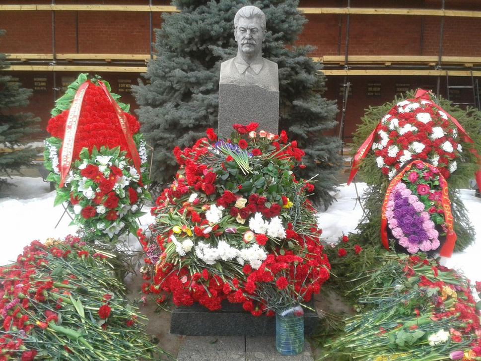 Stalin sa teší úcte dodnes.