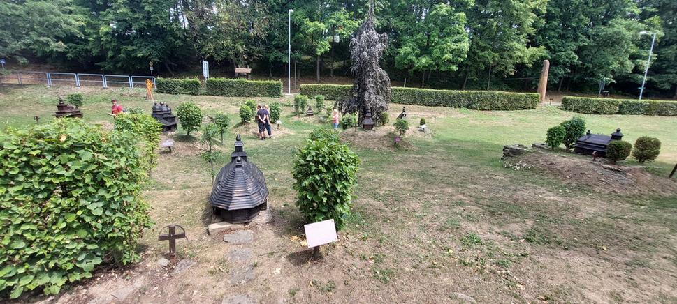 Mini park drevených kostolíkov v Uliči
