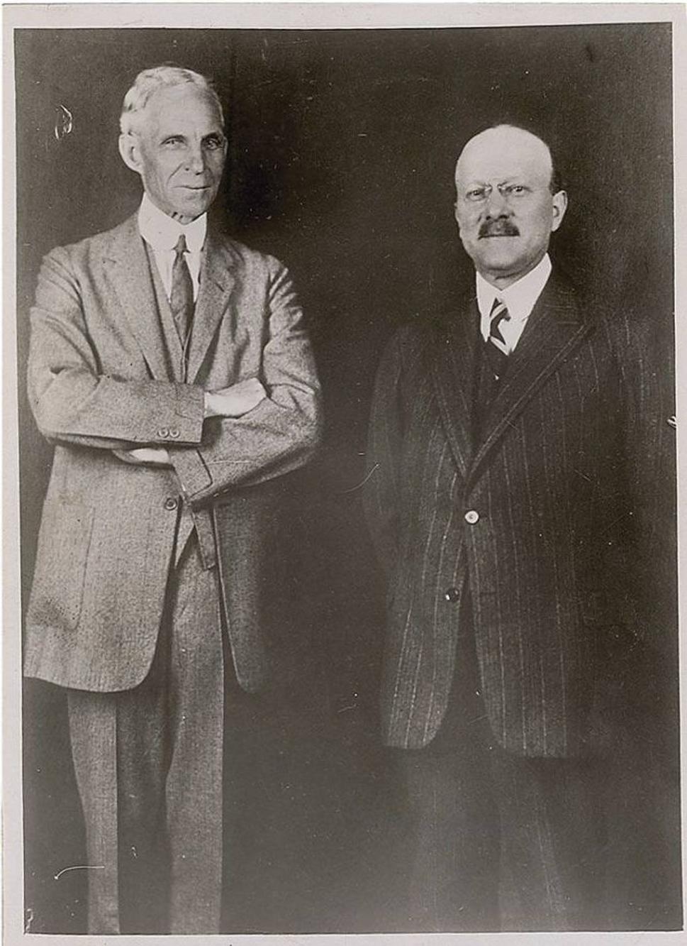 Zľava Henry Ford a André Citroën