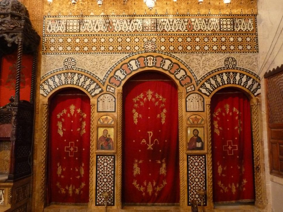 Detail mramorových intarzií