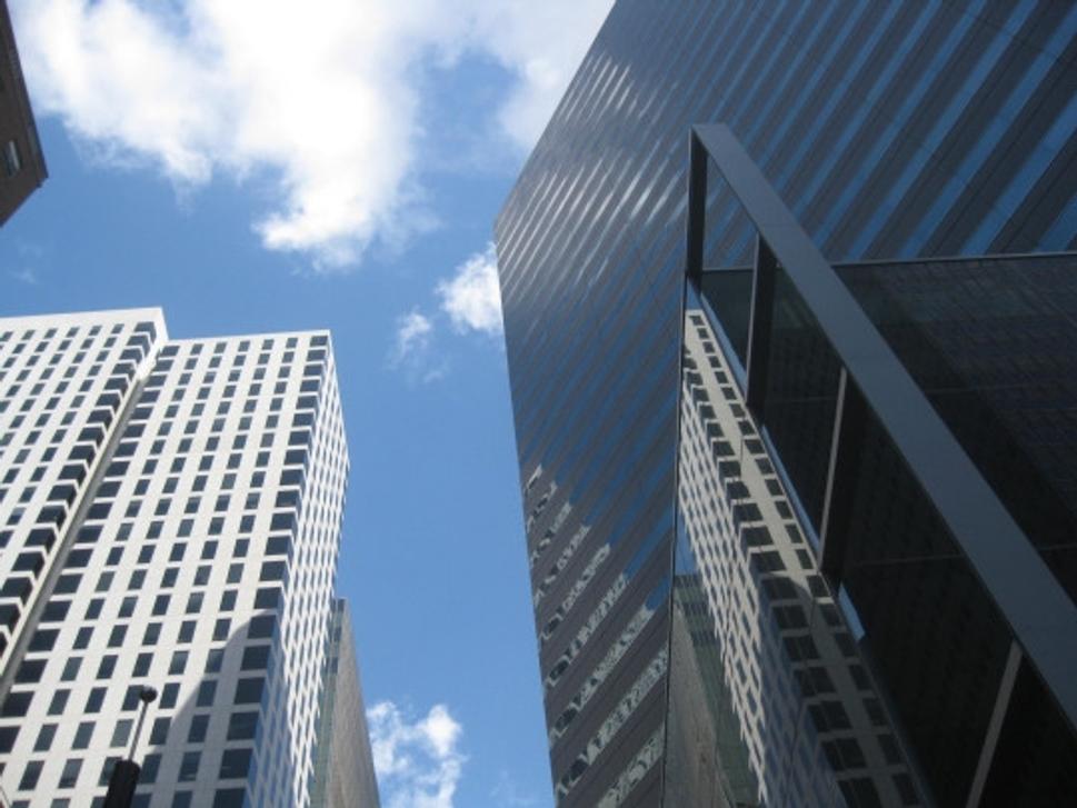Ako výstižne znie slovo skyscrapers v angličtine.