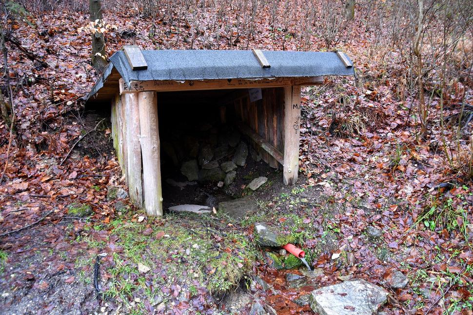 studnička