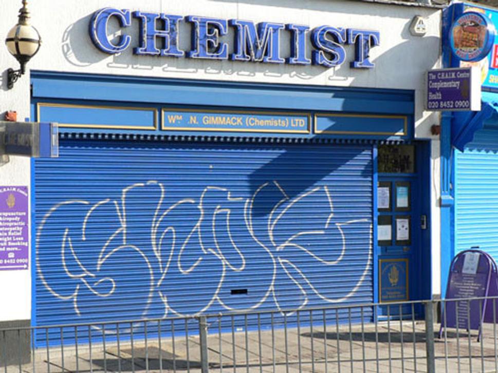 Chemist vo Willesdene o smej rno