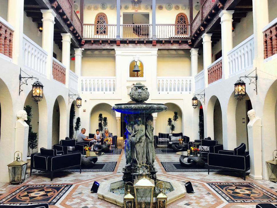 The Villa Casa Casuarina - bývalý dom Gianni Versaceho