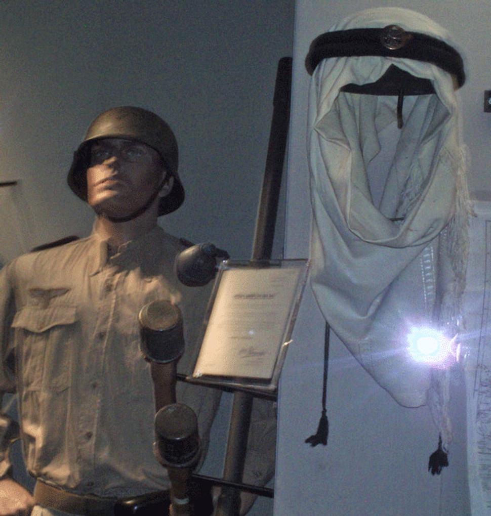 Uniforma - Imperial War Museum, Londýn.