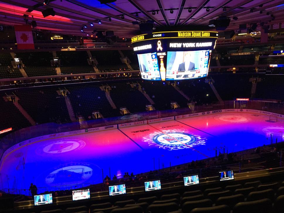Na zápase New York Rangers - Pittsburgh Penguins.