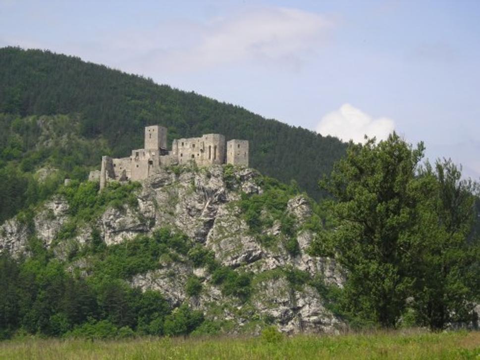 hrad_strecno