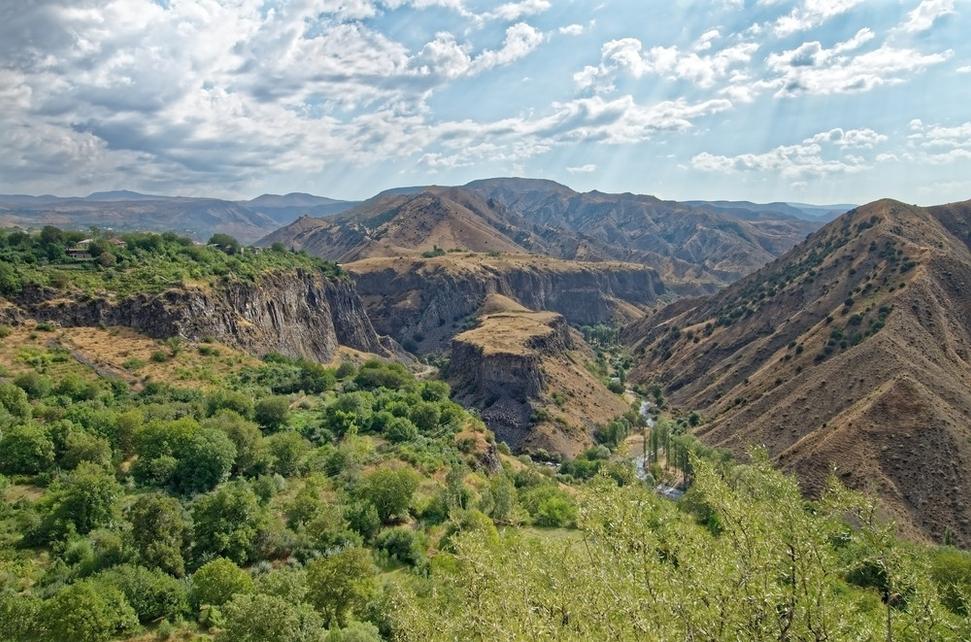 Pohľad do údolia Garni.