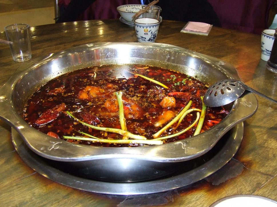 hot-pot, tradičná pálivá pochúťka južnej časti juhozápadnej časti Číny