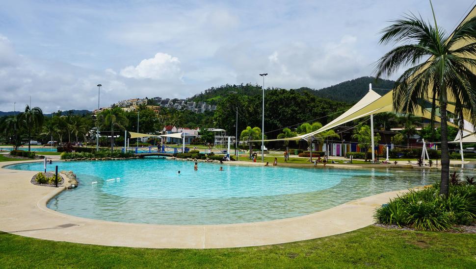 Lagúna v Airlie Beach, skvelé miesto na schladenie sa a relax.