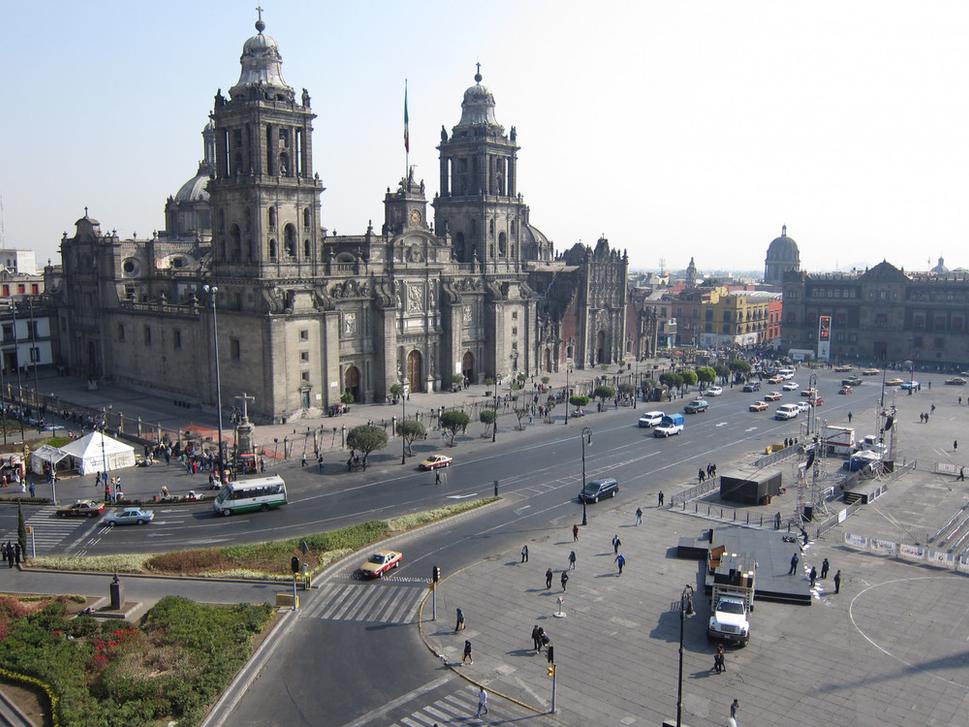 Katedrála Nanebovzatia Panny Márie na mieste pohanského chrámu v Ciudad de México (Mexico City)