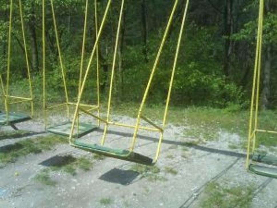 hojdačky pod Strečnom
