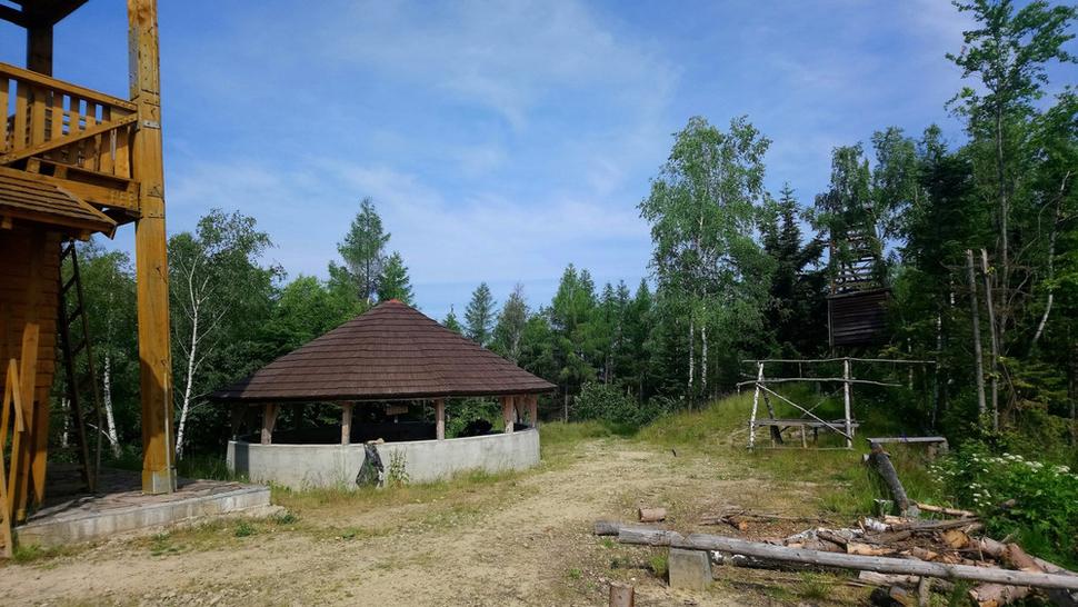 Stará rozhľadňa a prístrešok