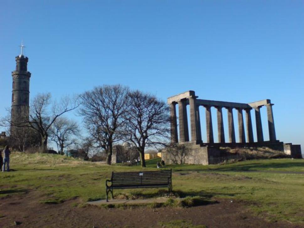 Calton Hill - výhliadka mesta