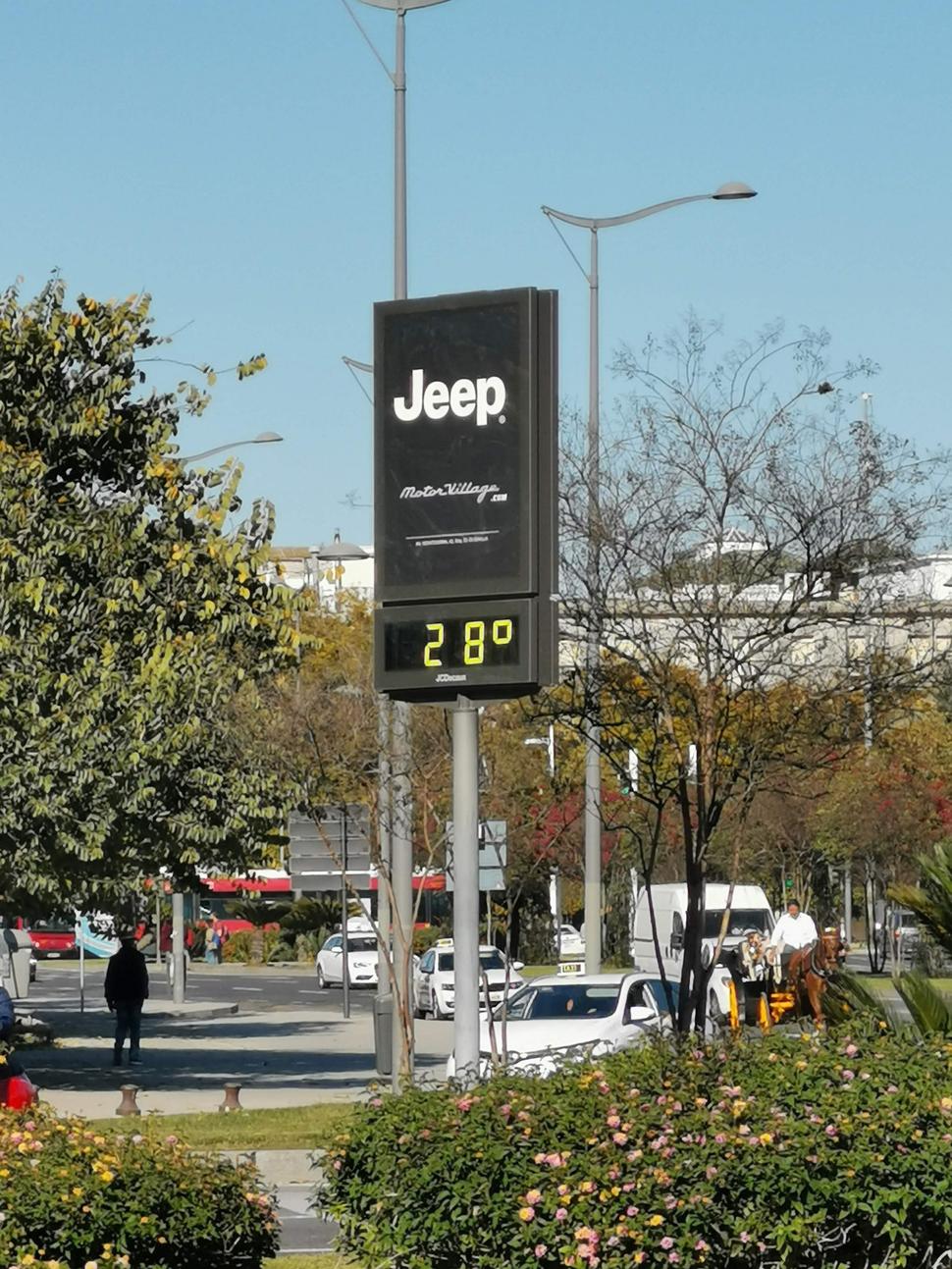 Sevilla - príjemných 28 stupňov
