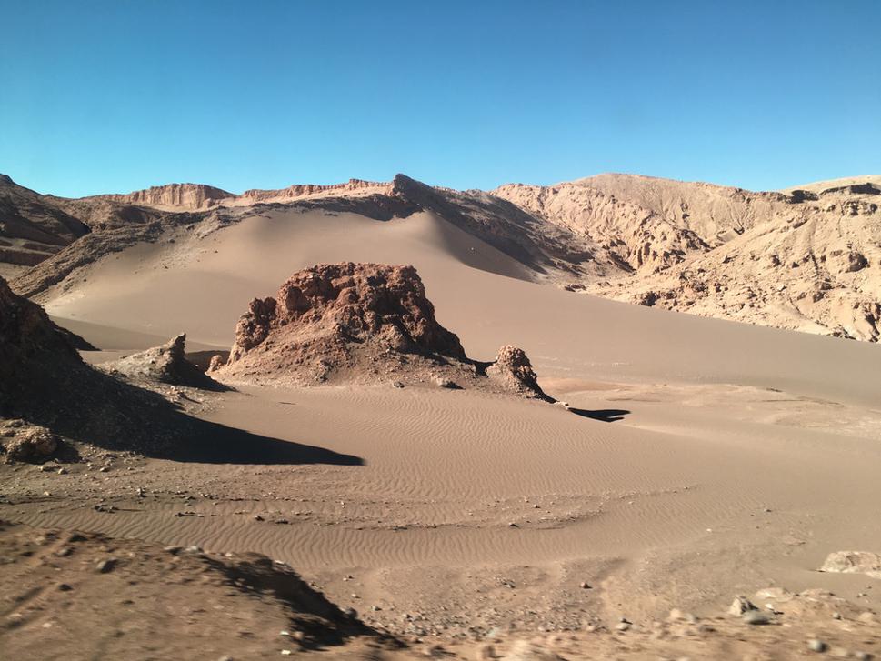 Valle de la Luna skutočne vyzerá ako nehostinná mesačná pláň.