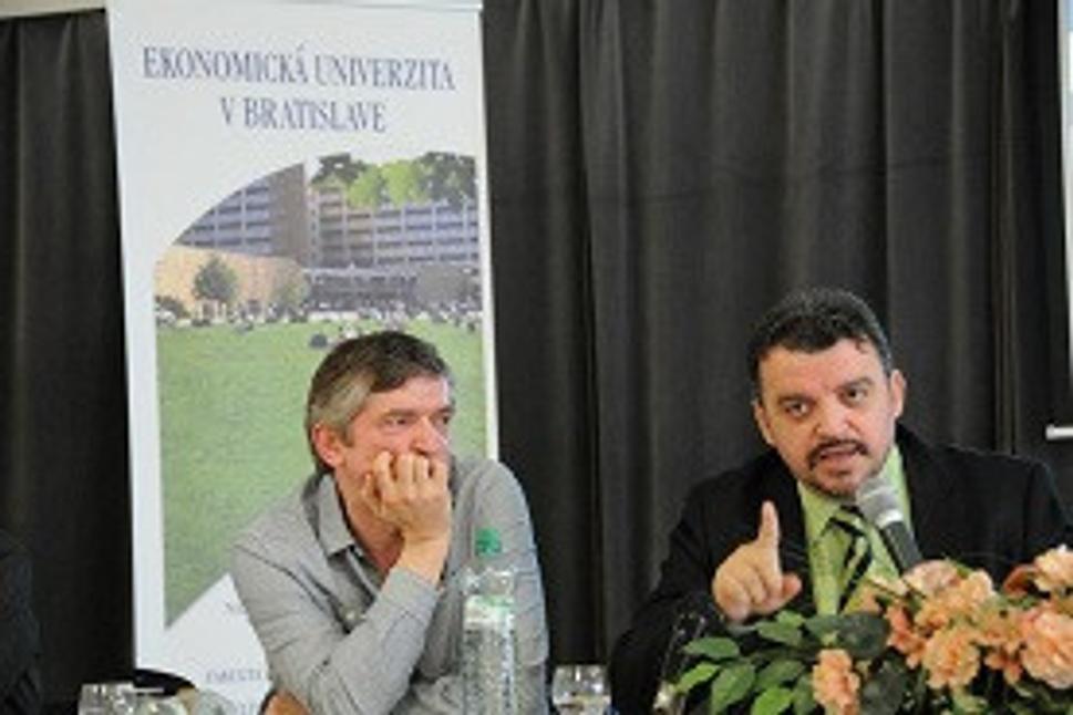 Štefan Hríb a Eduard Chmelár. Dvaja muži, ktorých ideológia rozdeľuje.
