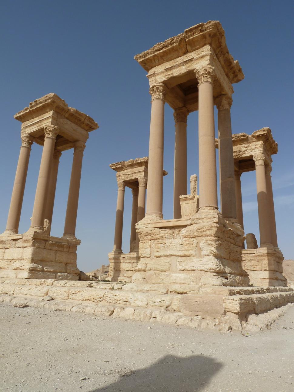 Tetrapylon