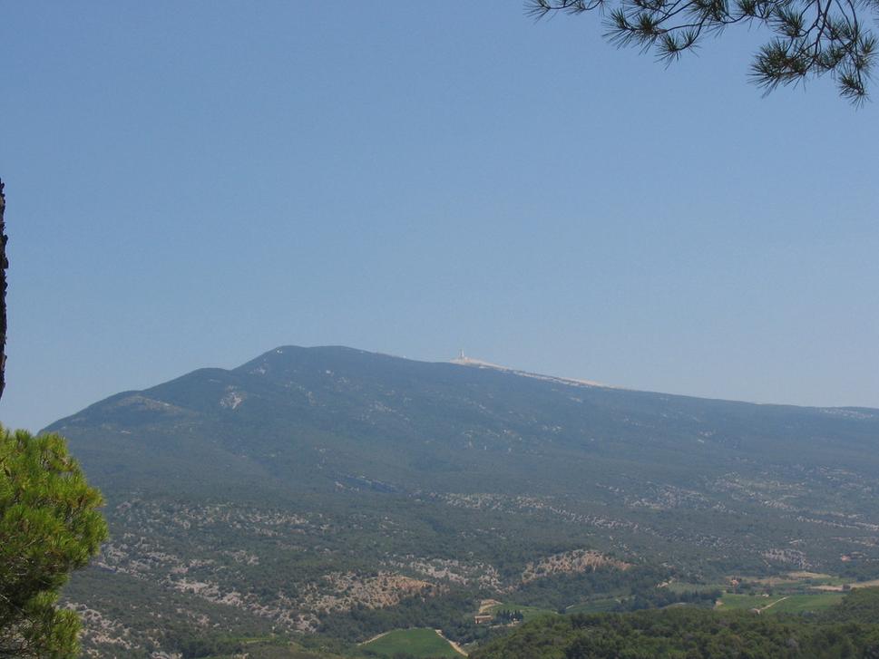 Prvý pohľad na Mont Ventoux