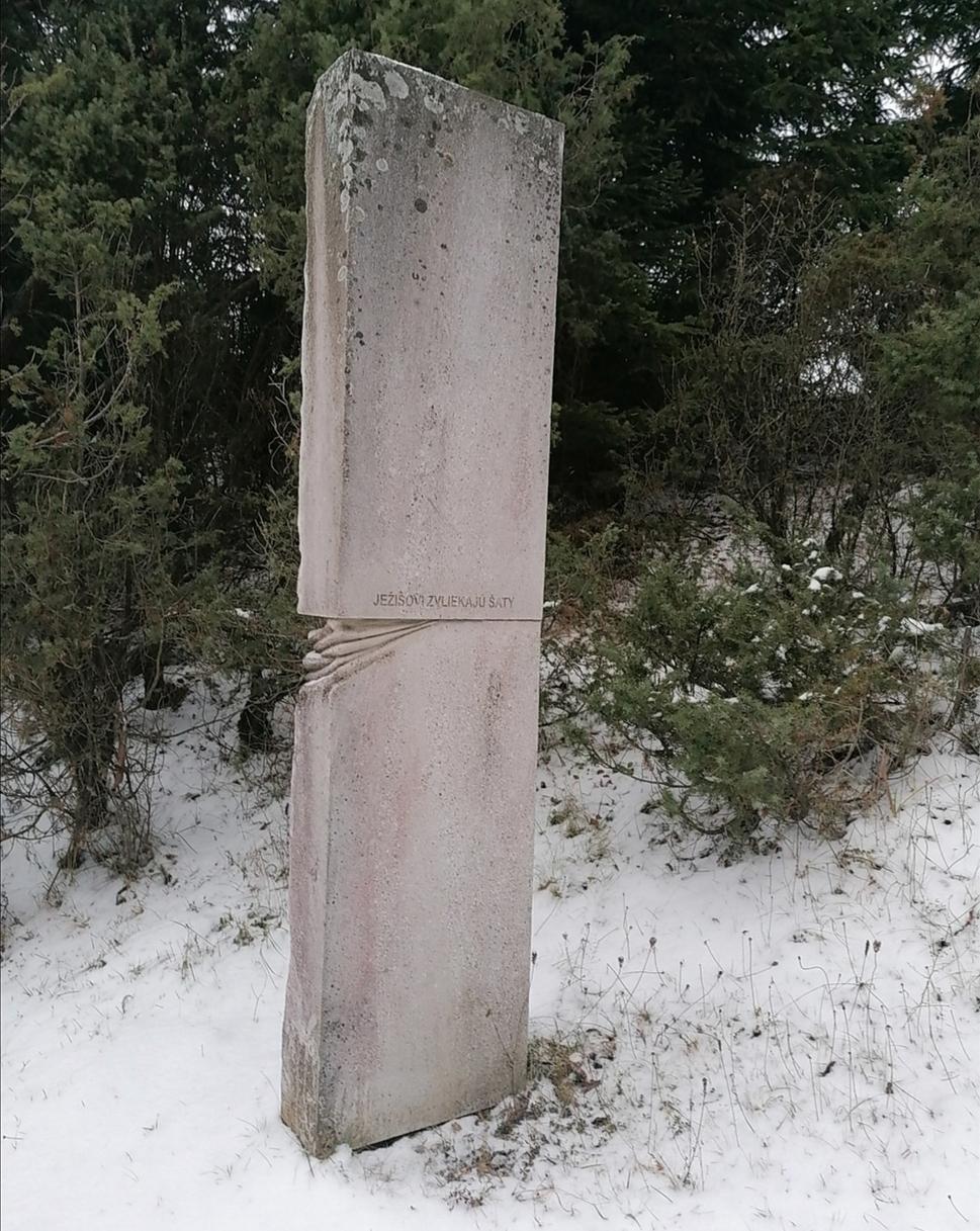 Ježišovi zvliekajú šaty