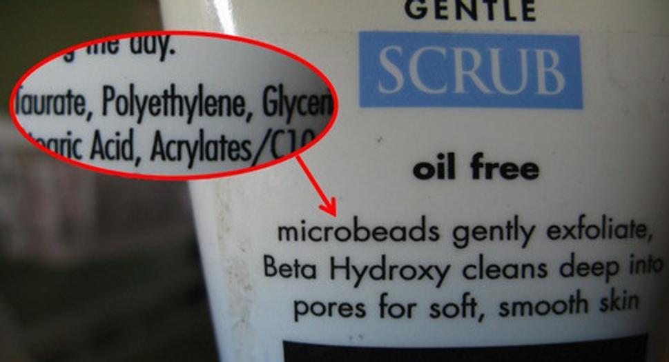 Heslo, ktoré treba hľadať je „polyethylene“.