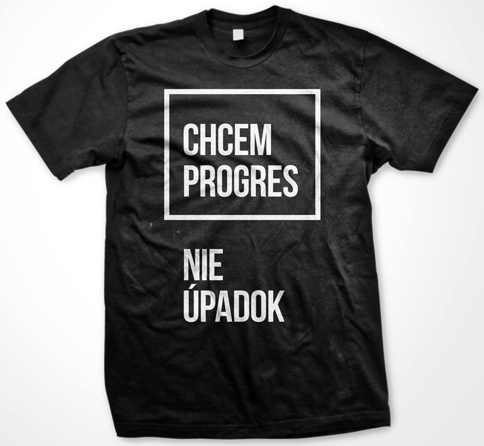 Študenti vyrobili tričká