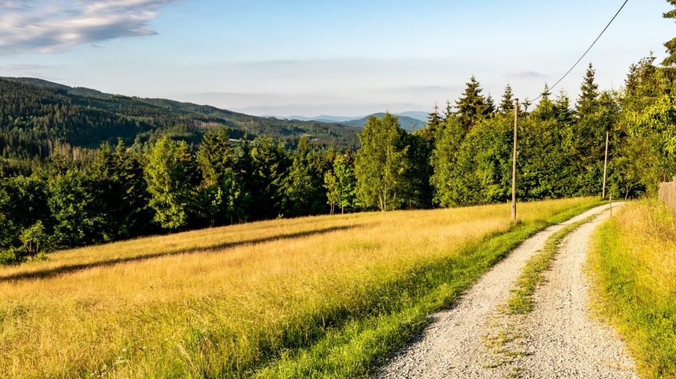Podvečer v kysuckej osade (U Školníka, Raková)