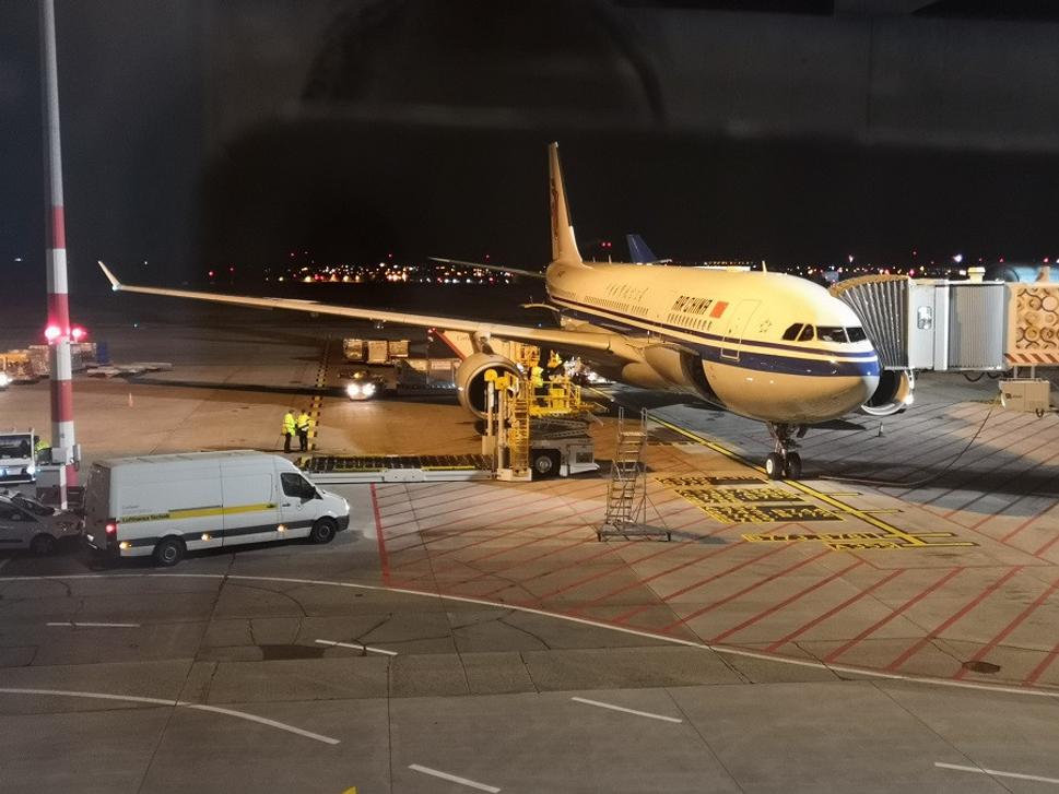 Air China z Budapešti do Pekingu.