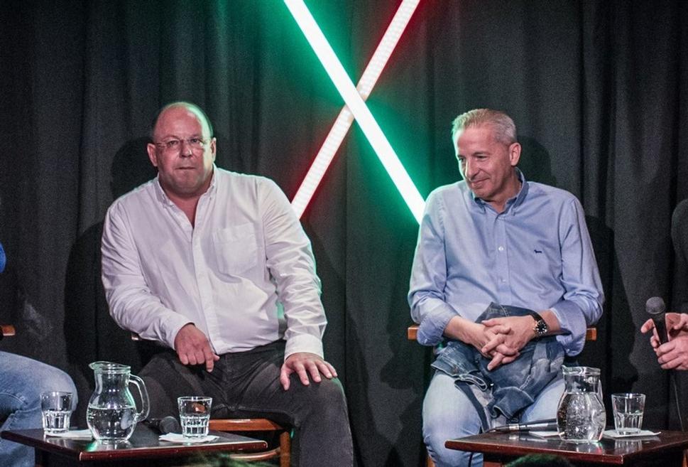 Do druhého kola postúpili Jaroslav Rezník a Václav Mika.(Zdroj: Archív SME) Čítajte viac: https://domov.sme.sk/c/20560058/reznikovi-uslo-vitazstvo-o-hlas-v-druhom-kole-zabojuje-s-mikom.html#ixzz4kM7bqThp