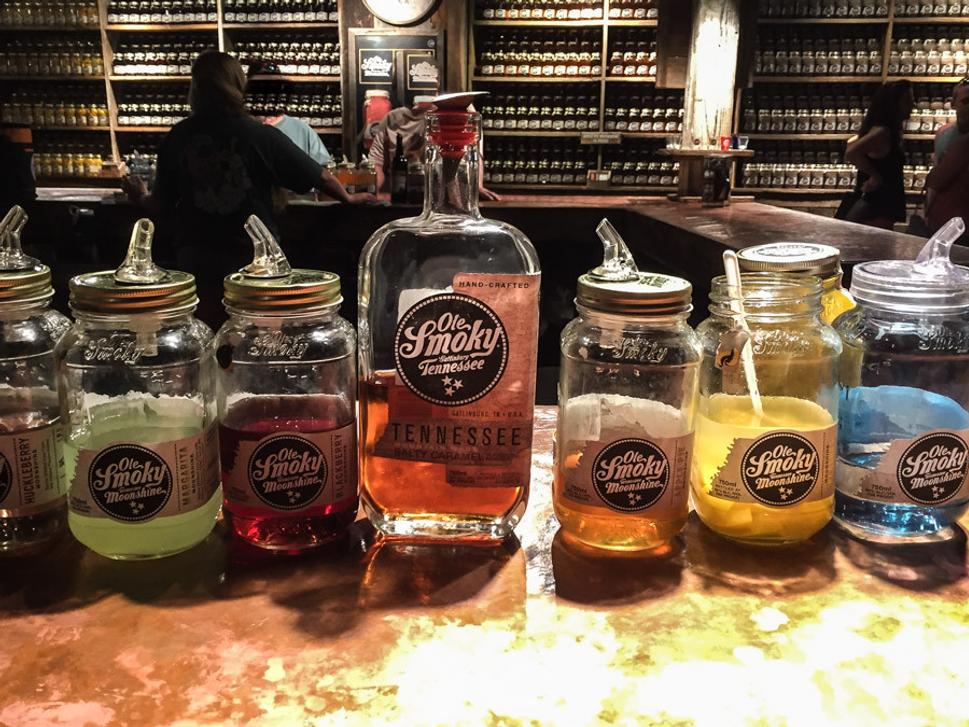 A ochutnavka moze zacat. Gatlinburg, August 8, 2016: Ochutnavka v Ole Smoky on Gatlinburg, Tennessee in Augut 8, 2016
