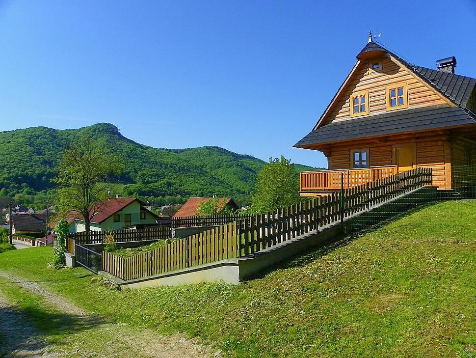 Kopa pri pohľade od Lučatína.