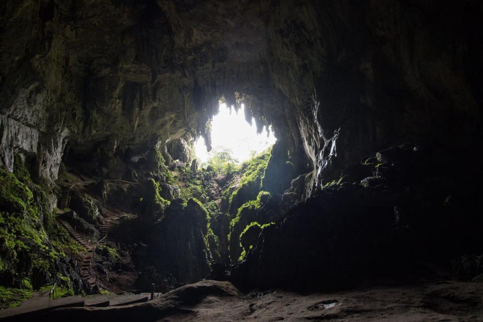 Obrovská jaskynná dutina vo Fairy cave