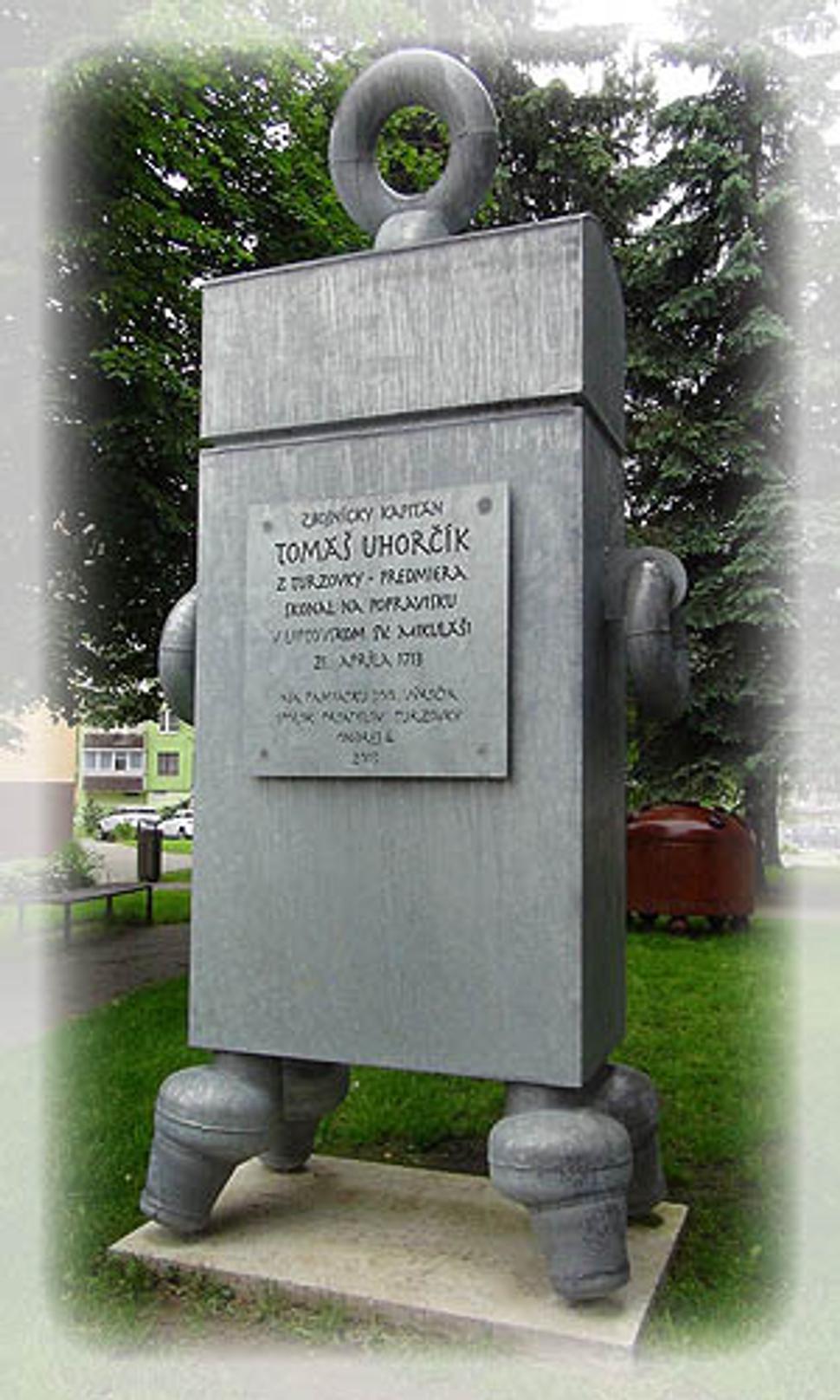 Uhorčíkov pamätník