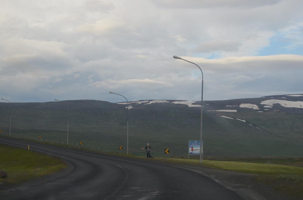 Osamelá stopárka