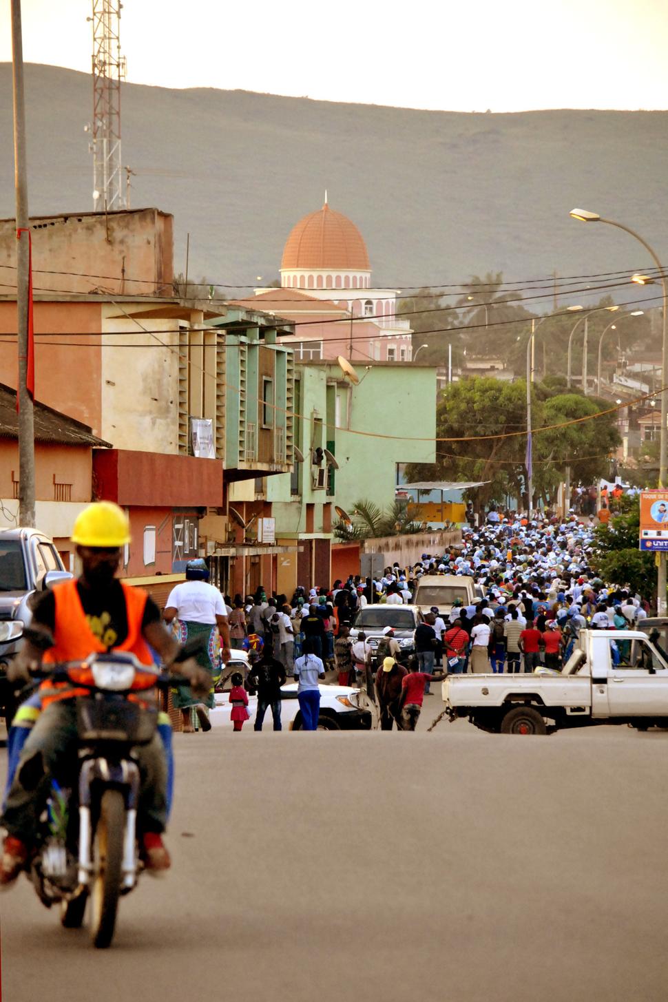 N'Dalatando, mesto púte