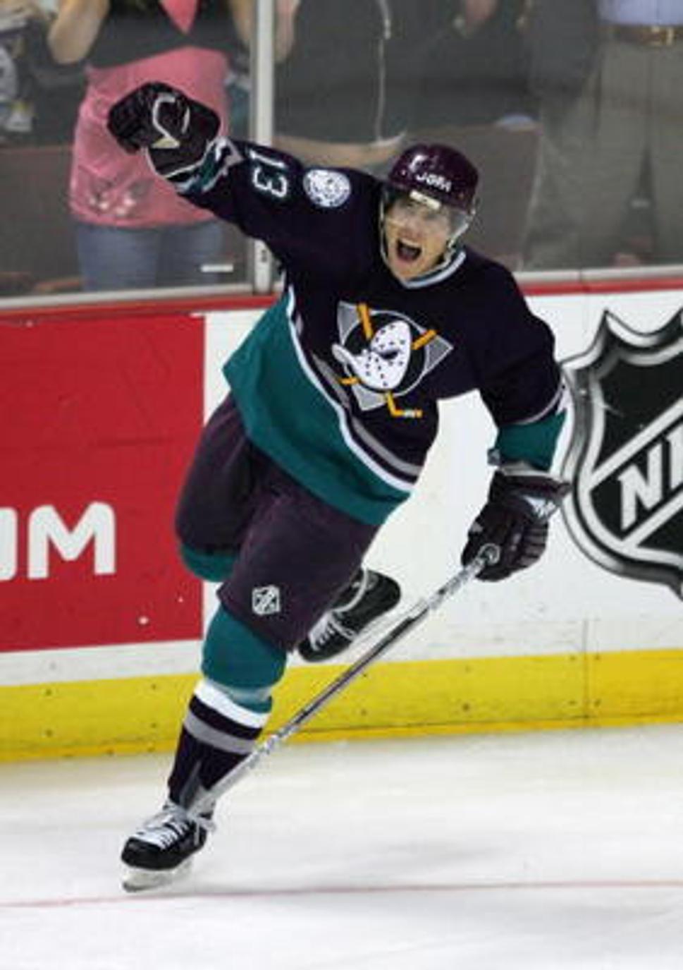 Selänne v drese Mighty Ducks of Anaheim.
