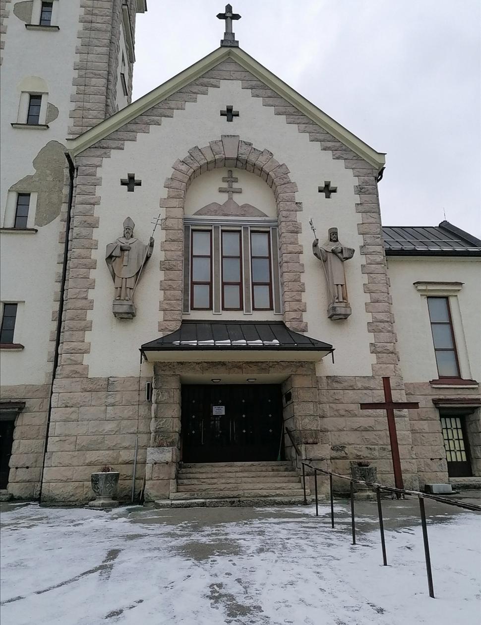 vchod do kostola
