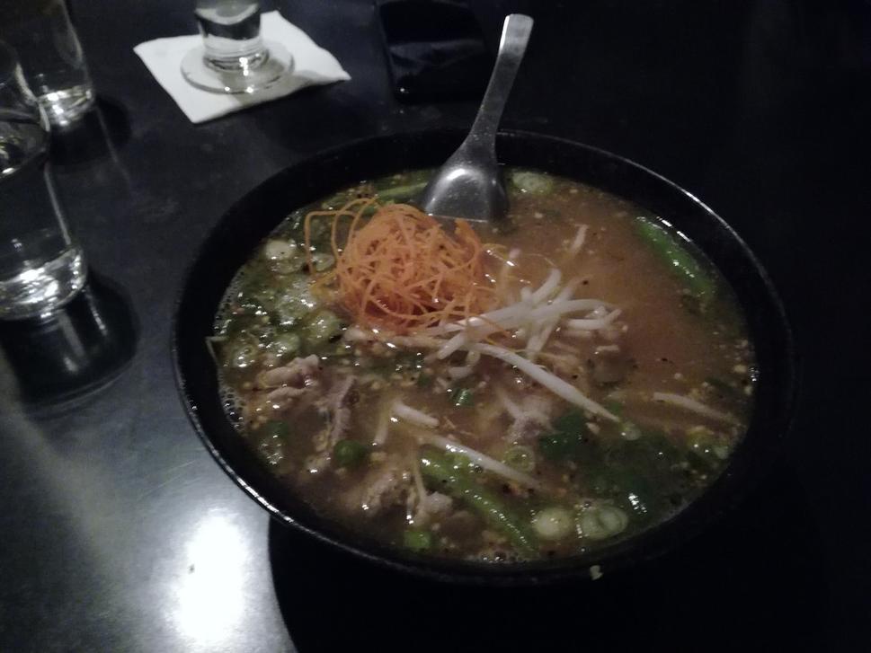 Večera na ázijský spôsob v DC Noodles.