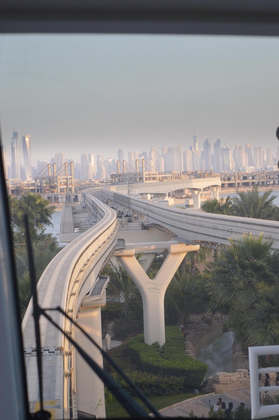 Pohľad z ostrova Palm Jumeirah na centrum