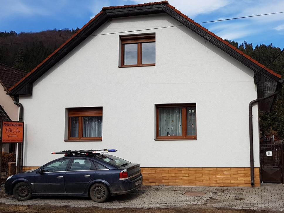 Náš Opel Vectra, doslúžil v novembri, musel ísť do šrotu, motor to mal už za sebou. Ale jazdilo sa na ňom skvele.