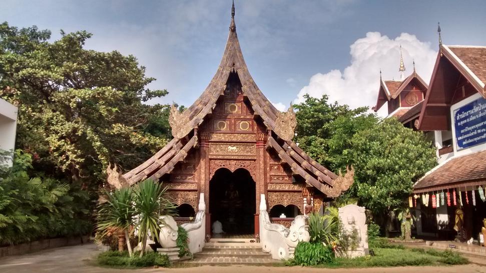 Budhistický chrám (Wat Lok Molee) v Chiang Mai
