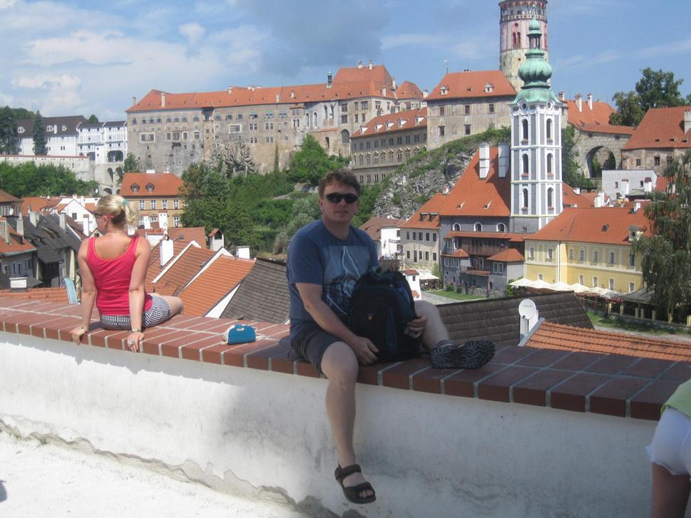 Chvíľa oddychu s pohľadom na hrad.