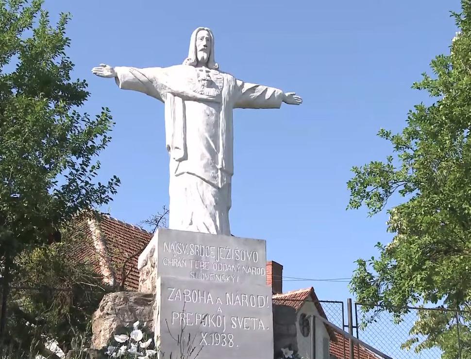 Socha Ježiša, ktorú má na svedomí otec Michala Dočolomanského