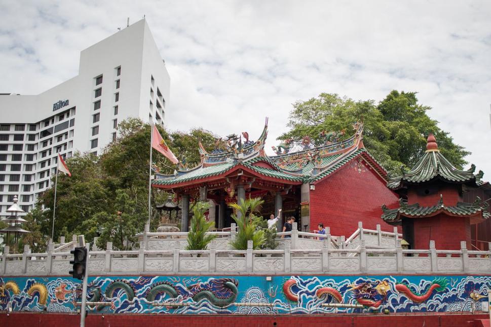 Hong San Si Temple Kuching, Chinatown